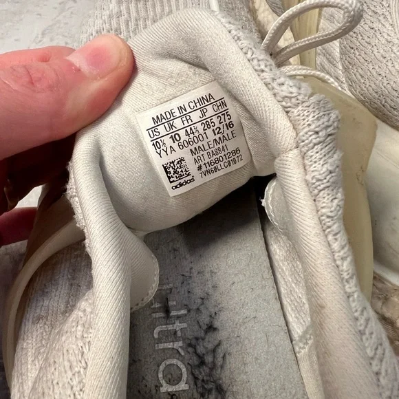 Mens size 10.5 adidas ultra boost - Picture 7 of 7